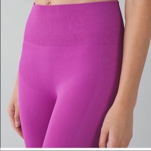 Lululemon Zone In Tight Ultraviolet Size 4